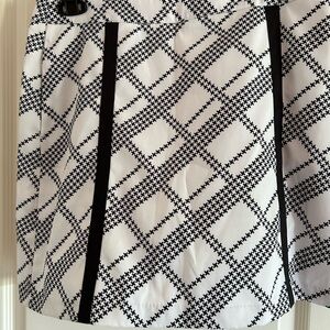 Stylish Black and White Patterned Golf Skort